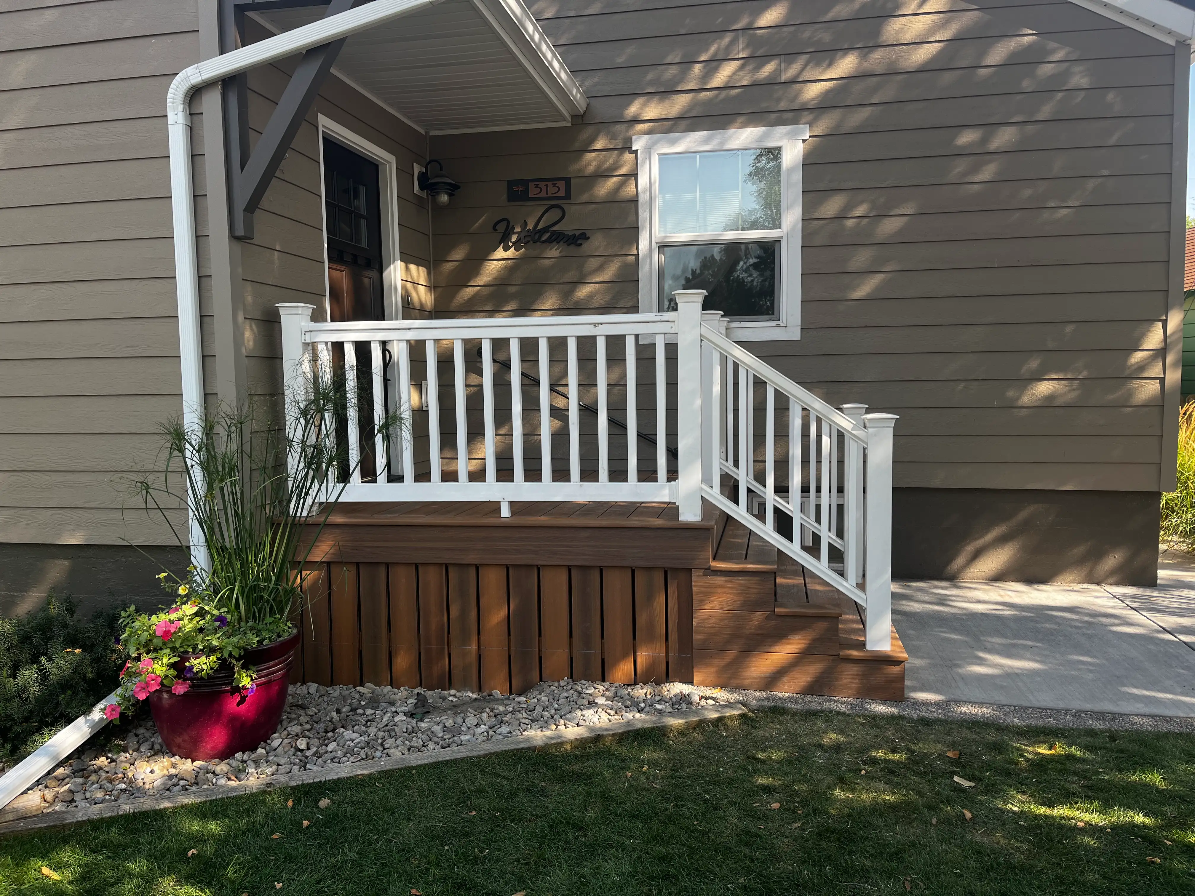 Modern deck design Louisville KY